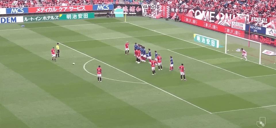 ⚽Báo cáo trận đấu J-League: Suwama Yukinari mắc sai lầm lớn và tặng quà, Savio và Danilo ghi bàn, Urawa Red Diamonds 3-1 Yokohama F. Marinos