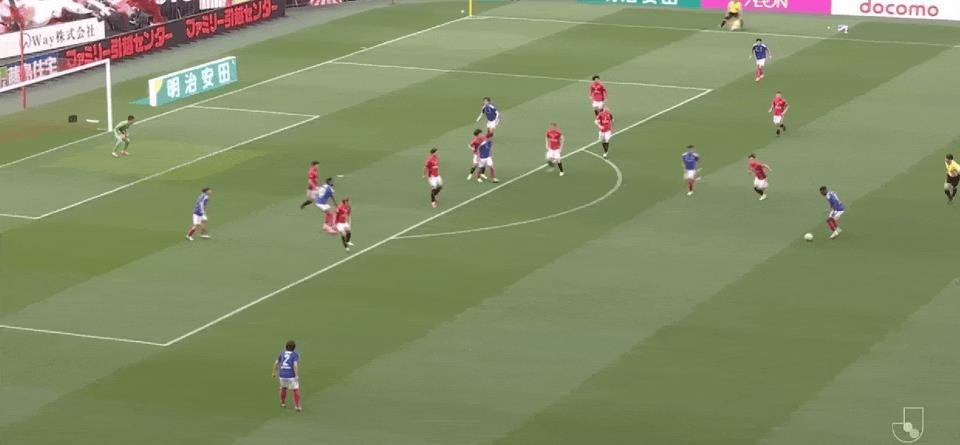 ⚽Báo cáo trận đấu J-League: Suwama Yukinari mắc sai lầm lớn và tặng quà, Savio và Danilo ghi bàn, Urawa Red Diamonds 3-1 Yokohama F. Marinos