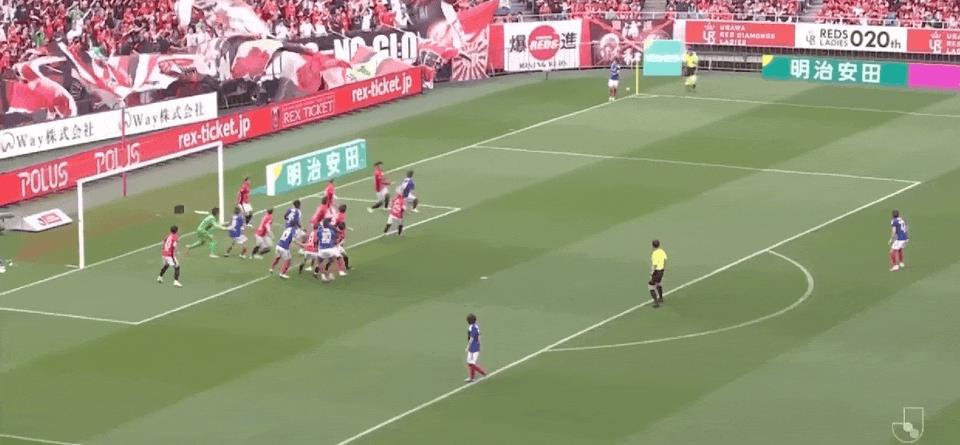 ⚽Báo cáo trận đấu J-League: Suwama Yukinari mắc sai lầm lớn và tặng quà, Savio và Danilo ghi bàn, Urawa Red Diamonds 3-1 Yokohama F. Marinos