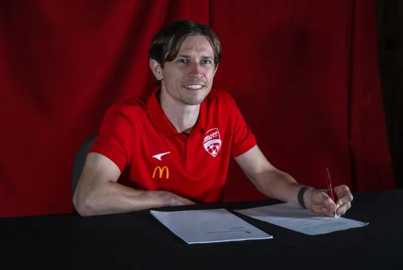 Goodwin: Tôi vẫn còn nhiều việc phải làm ở A-League và hy vọng sẽ dẫn dắt Adelaide United giành chức vô địch một lần nữa
