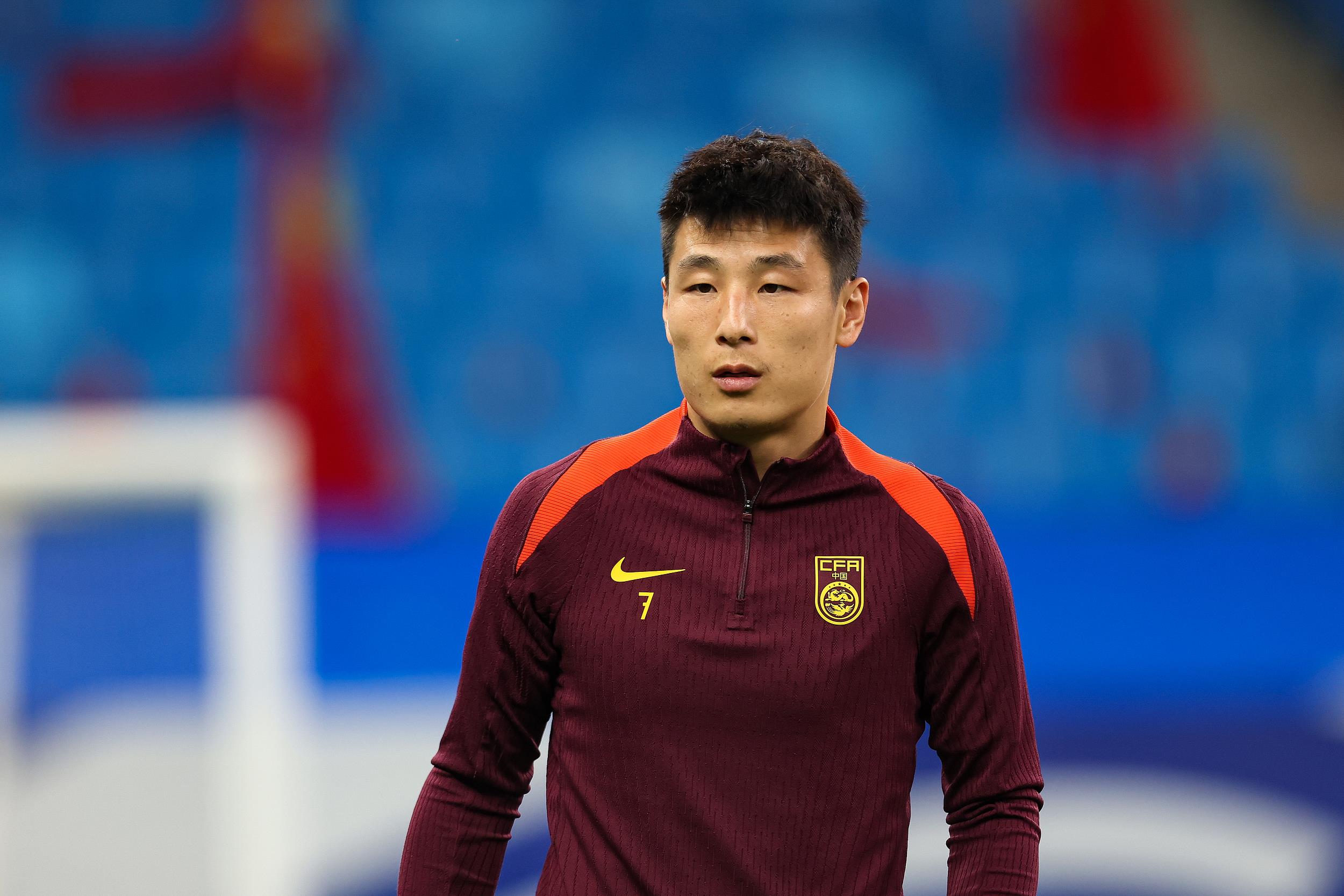 Beijing Youth Daily: Chấn thương đầu gối cũ của Wu Lei tái phát, liệu anh có thể tham gia vòng loại World Cup vào tháng 6 hay không cần phải được đánh giá cẩn thận