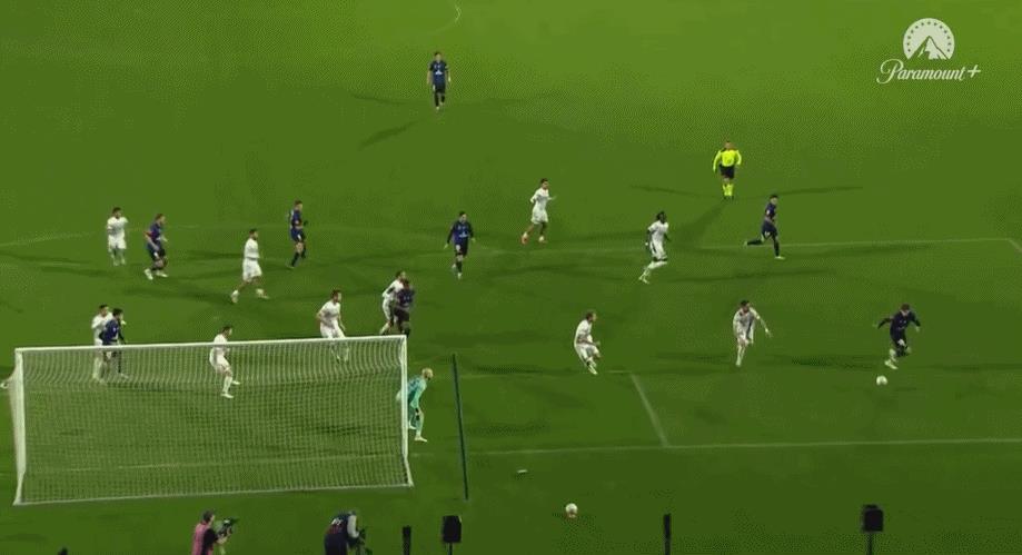 ⚖️Ban giám khảo tốc độ ánh sáng: Đã có những quyết định gây tranh cãi ở cả A-League và J-League. Quyết định của trọng tài có đúng không?