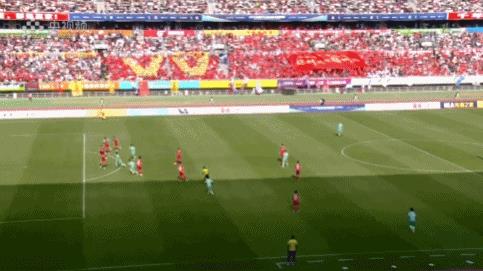 ⚽Hiệp 1 của Jiangsu United: Cả 2 đội đều không ghi được bàn thắng, đội Từ Châu tạm thời hòa với đội Trấn Giang 0-0