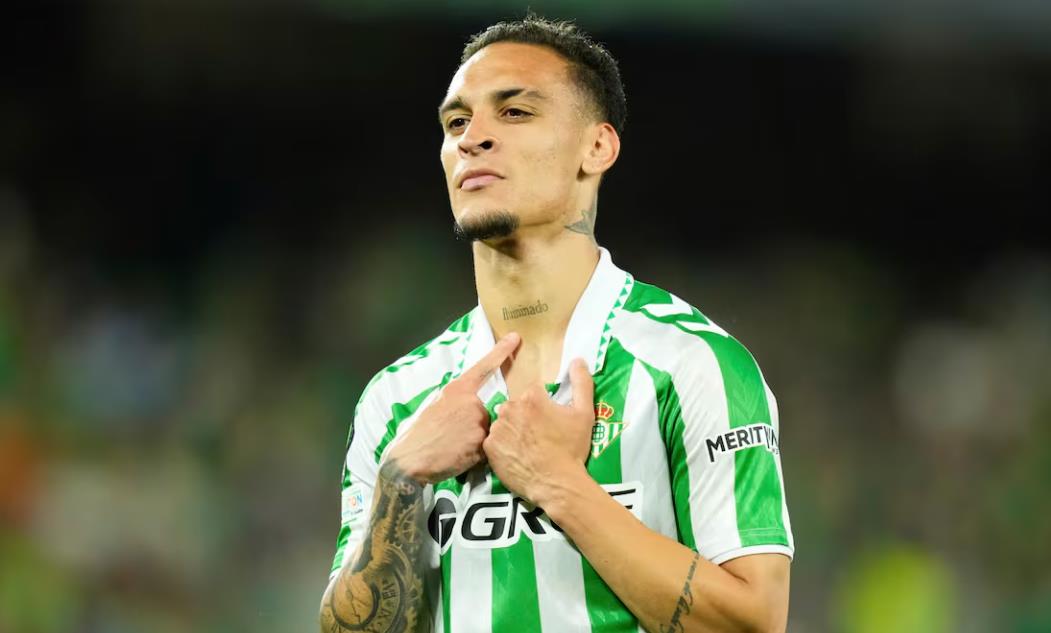 Truyền thông Tây Ban Nha: Betis hy vọng mua một phần quyền sở hữu Anthony với giá 20 triệu đô la, nhưng Manchester United không muốn nhượng bộ Truyền thông Tây Ban Nha: Betis hy vọng mua một phần quyền sở hữu Anthony với giá 20 triệu đô la, nhưng Manchester United không muốn nhượng bộ