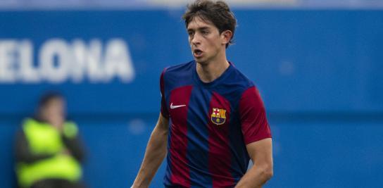 Mundo Deportivo: Sau khi Martinez rời đội, ban huấn luyện Barcelona đã bắt đầu đào tạo các hậu vệ trẻ
