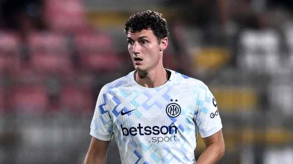 Truyền thông Pháp: Marseille chưa từ bỏ việc chiêu mộ Pavard, nhưng mức lương hàng năm của cầu thủ này quá cao và thương vụ khó hoàn tất
