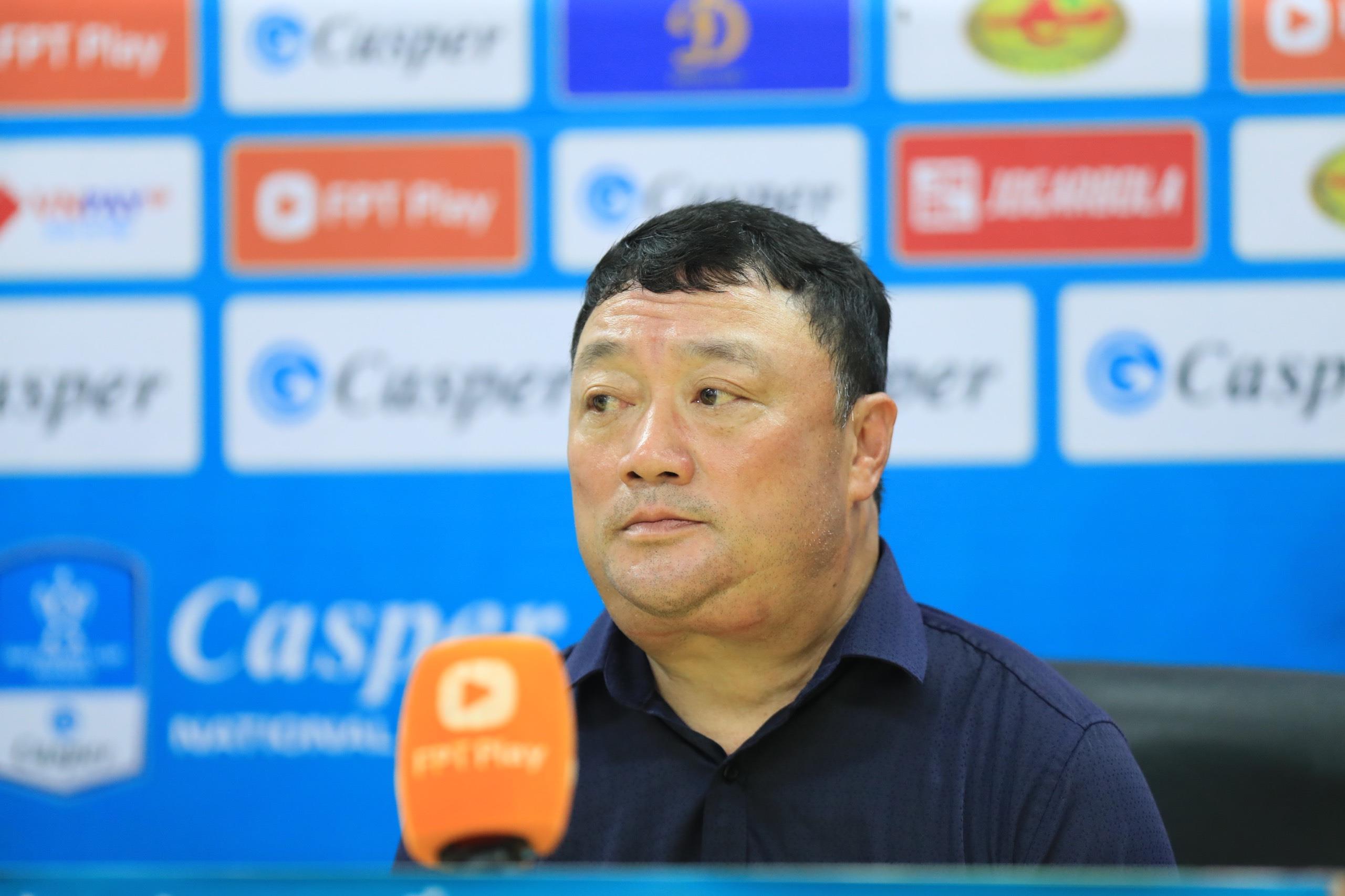 HLV Trương Việt Hoàng tái xuất với vai trò mới