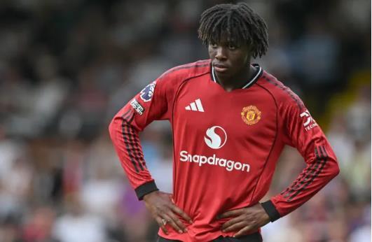 Patrick Dorgu đang gây thất vọng ở MU. Patrick Dorgu dang gay that vong o MU.