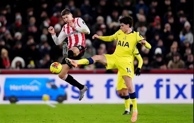 Tottenham hoa 0-0 tren san cua Brentford.
